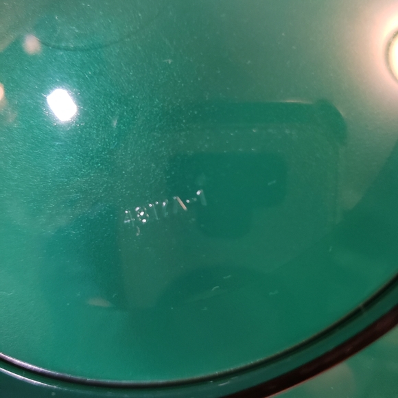 Tupperware Green Sheerly Elegant Acrylic 6-1/3cup Serving Bowl 4817A & Lid - Picture 9 of 12